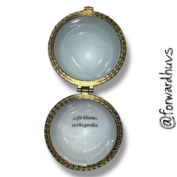 Vintage Lily Creek 24K Gold Plated Footed Ceramic Egg Trinket Box – 4” - Picture 5 of 8